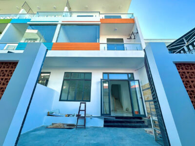 Nhà gần biển Nha Trang Bán căn nhà ở hẻm đường Tháp Bà. phường Bắc Nha Trang